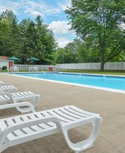 Whiteland West Apartments image 11