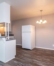 Wilshire Apartments image 19
