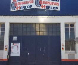 neumaticos-seminuevos-herlop-fachada-01.jpg
