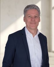 Mitarbeiterfoto - AXA Versicherung Jannis Malkotsis & Steffen Menzel in Hirschstein - Versicherung in Hirschstein