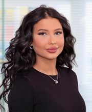 ERGO Versicherung Aliya Khaled Bild 2