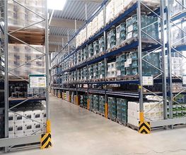 Standortbild Innenraum Lager MEGA eG Berlin-Adlershof, Großhandel für Maler, Bodenleger und Stuckateure