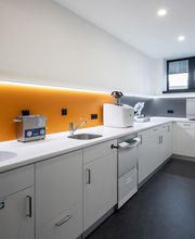 IDent Kassel | Zahnarzt Dr. Ila Davarpanah Bild 8