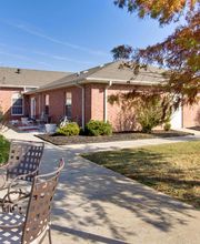 Parkway Cove Senior Living image 12