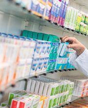 Ahorn Apotheke Bild 1