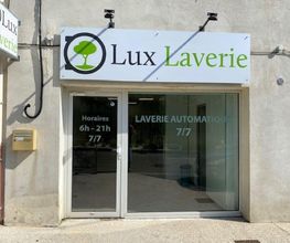 Lux Laverie image 1