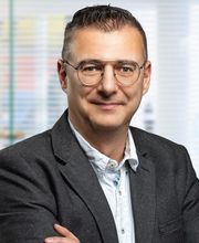 portraitSq