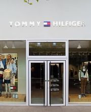 Tommy Hilfiger Outlet immagine 1