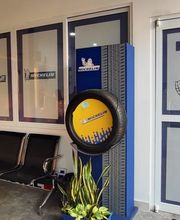 Michelin Car Service- Llantasur Galerías Tabasco. imagen 3