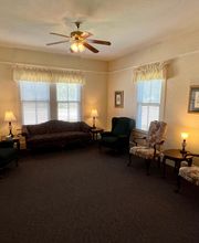 Culler-McAlhany Funeral Home image 8