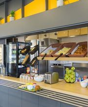 B&B HOTEL Meaux image 11