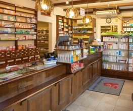 Schloß-Apotheke Bild 1