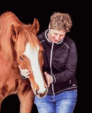 Kinemal Massage und Gesundheitspraxis/ Horseinmotion Pferdephysiotherapie und Futter-Shop Bild 9