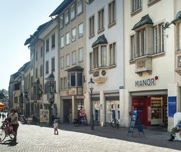 MANOR Schaffhausen Bild 1