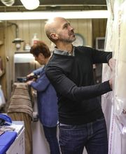 Royal Pressing image 6