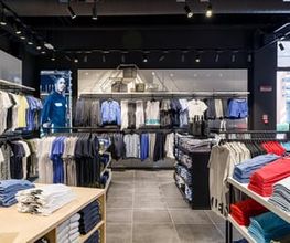 Calvin Klein Outlet immagine 3