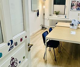 Über 94 % unserer Kund:innen sind mit der Leistung der Schülerhilfe zufrieden. Das liegt auch an unseren Räumen.