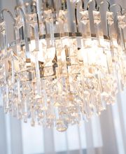 Stilvolle und hochwertige Praxisgestaltung bei Sense Treatments in Zollikerberg – entspannte Atmosphäre für Therapie und Ästhetik