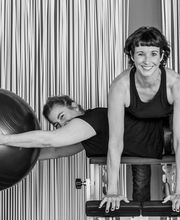 Yoga & Pilateszentrale, Caroline Gumbiller Bild 6