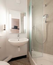 B&B HOTEL Calais Centre Saint-Pierre image 5