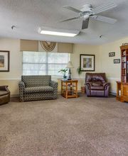 Moran Manor Rehabilitation & Skilled Nursing image 15