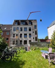 Balkonmontage mit Kran.jpg