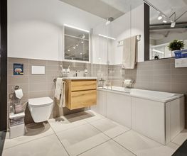 Sanitas Troesch, Exposition de cuisines et de salles de bains Sierre Bild 7