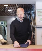 Royal Pressing image 4