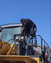 Clear Quality Auto Glass image 2