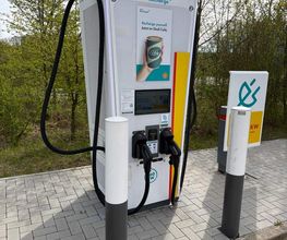 Shell Recharge Charging Station Bild 1
