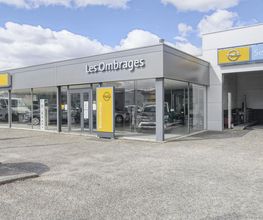 Garage Des Ombrages image 17