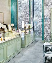 Ladurée Carrousel du Louvre image 1