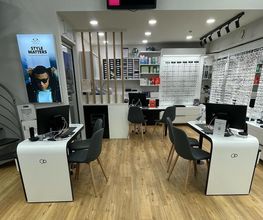 Optic 2000 image 2