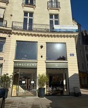 Longchamp image 2
