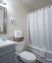 Ocean Glass Inn image 6