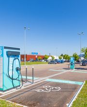 EVzen Station de recharge Tonnere - Weldom - Super U