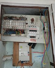 A - J Elec 40 image 2