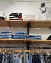 Rosie Couture image 1