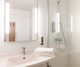 B&B HOTEL Lyon Eurexpo Bron image 9