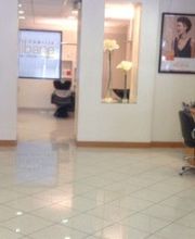 Camille Albane image 4