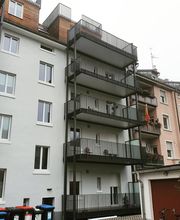 Stapelbalkon über 4 Etagen mit Geländer nach Kundenwusch