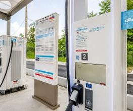 This is a picture representing NF042677 (FUELING) - REL.LORMONT