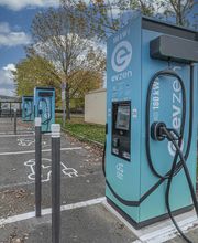 EVzen Station de recharge Gueugnon - Super U - Weldom