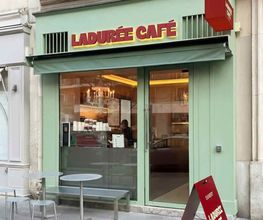 Ladurée Café Victor Hugo image 2