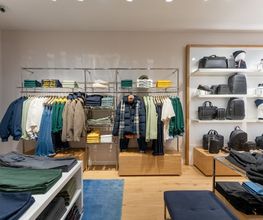 Tommy Hilfiger image 8