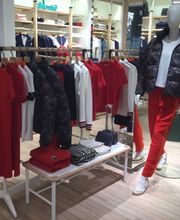 Lacoste Marseille La Valentine image 1