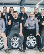 Das gesamte Garage Oetterli Team im Winter 2019.