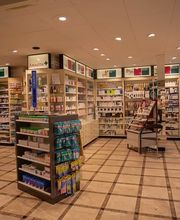 all-interno-della-farmacia-amavita-centro-ascona