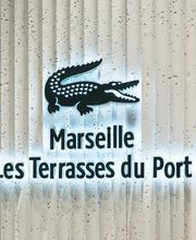 Lacoste Marseille Terrasses du Port image 4