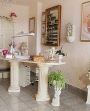 Minerva's Beauty Angel, Tania Minerva